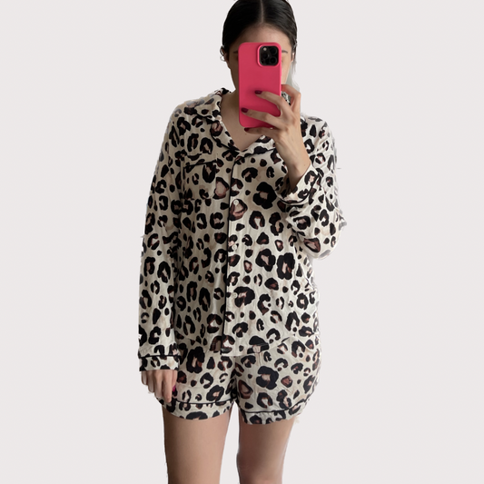 Two piece set - shorts animal print